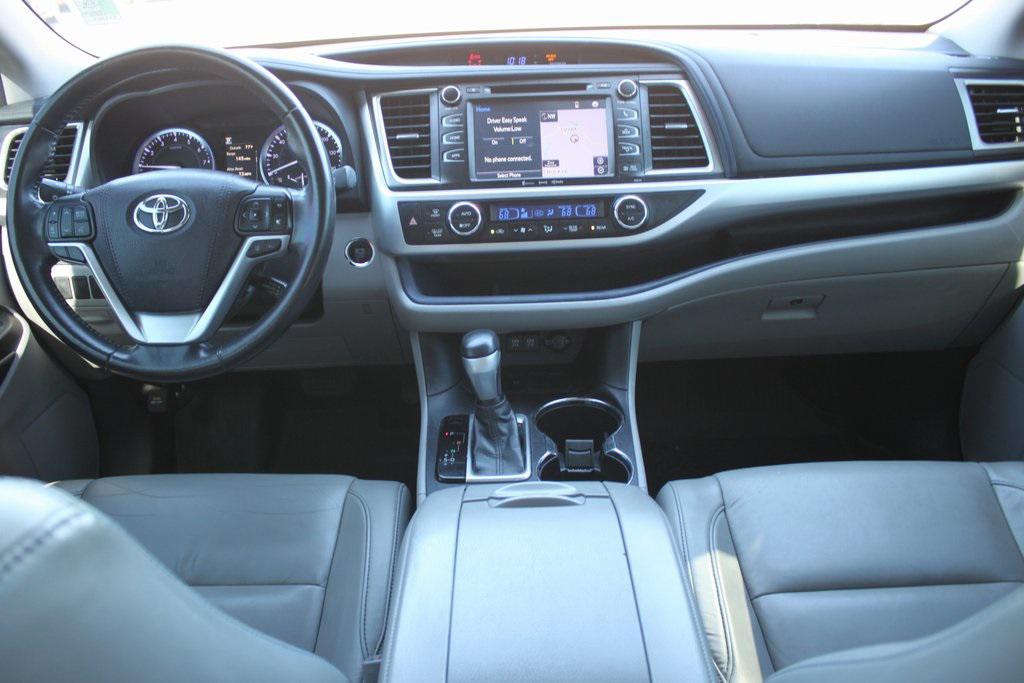 used 2018 Toyota Highlander car, priced at $18,981