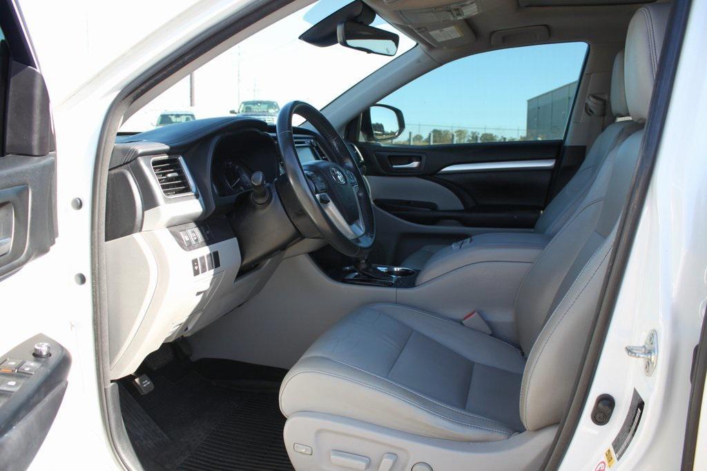 used 2018 Toyota Highlander car, priced at $18,981