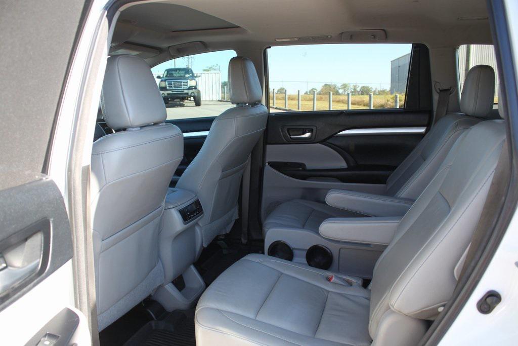 used 2018 Toyota Highlander car, priced at $18,981