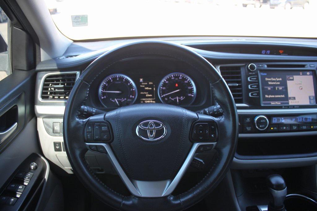 used 2018 Toyota Highlander car, priced at $18,981