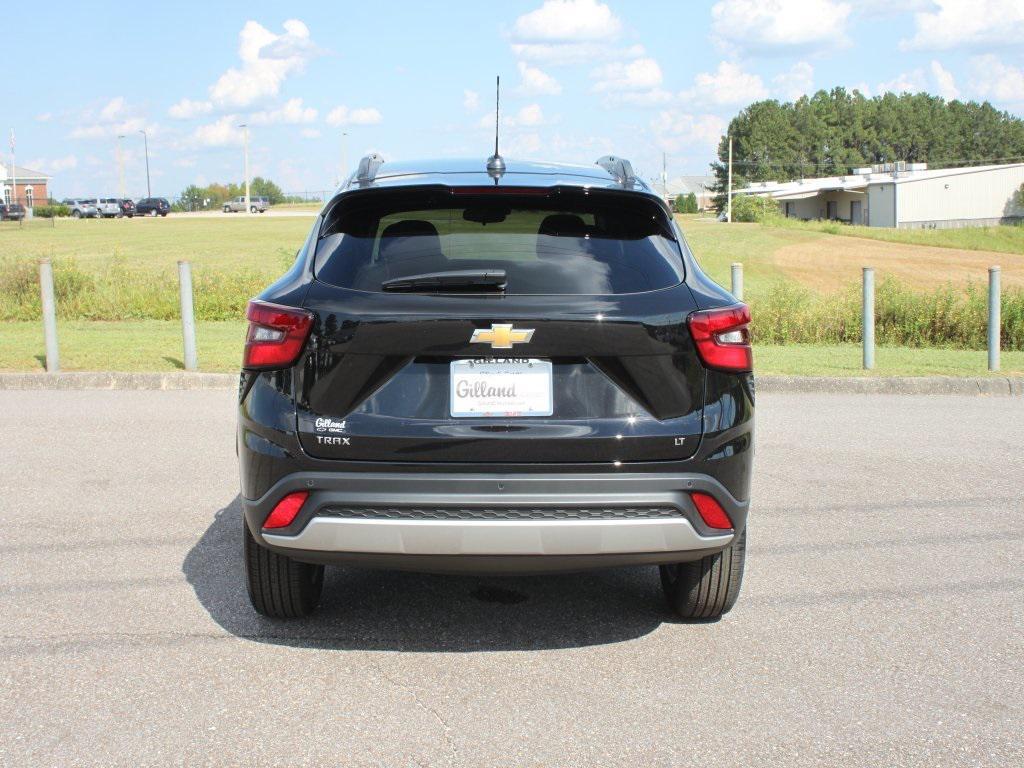 new 2025 Chevrolet Trax car, priced at $25,960