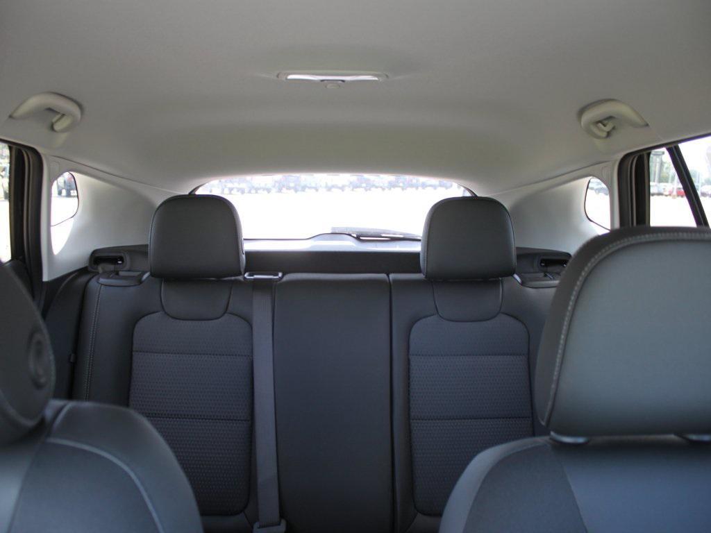 new 2025 Chevrolet Trax car, priced at $25,960