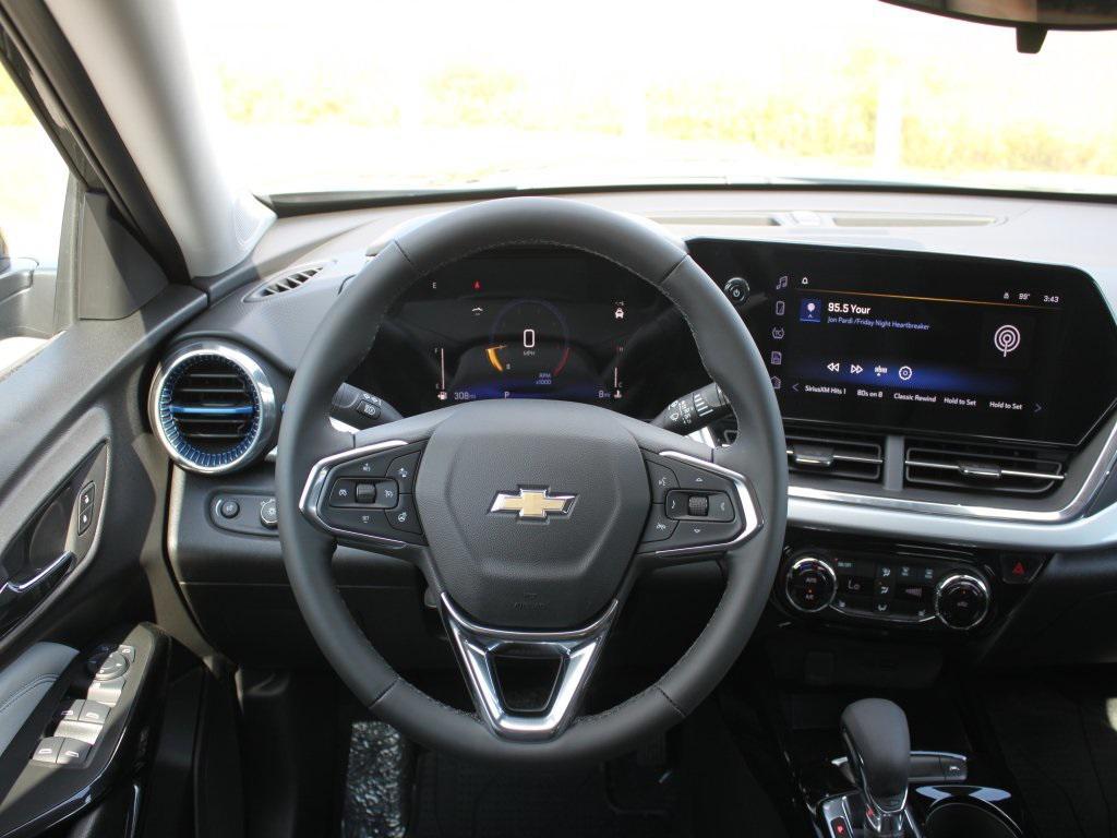 new 2025 Chevrolet Trax car, priced at $25,960