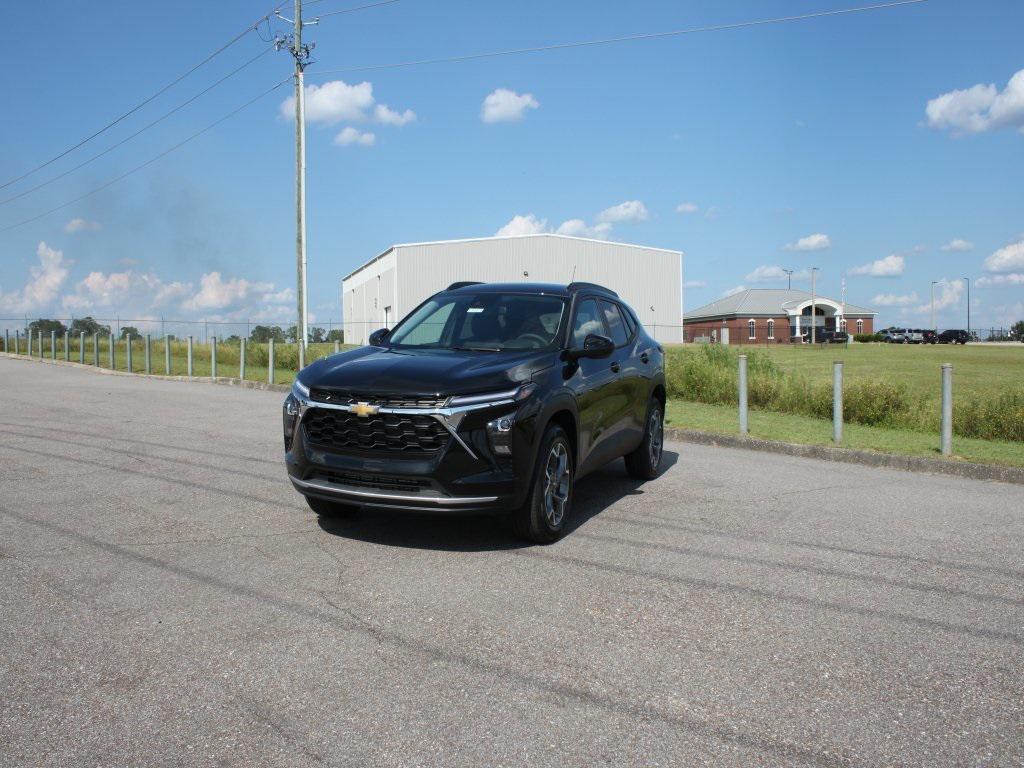 new 2025 Chevrolet Trax car, priced at $25,960