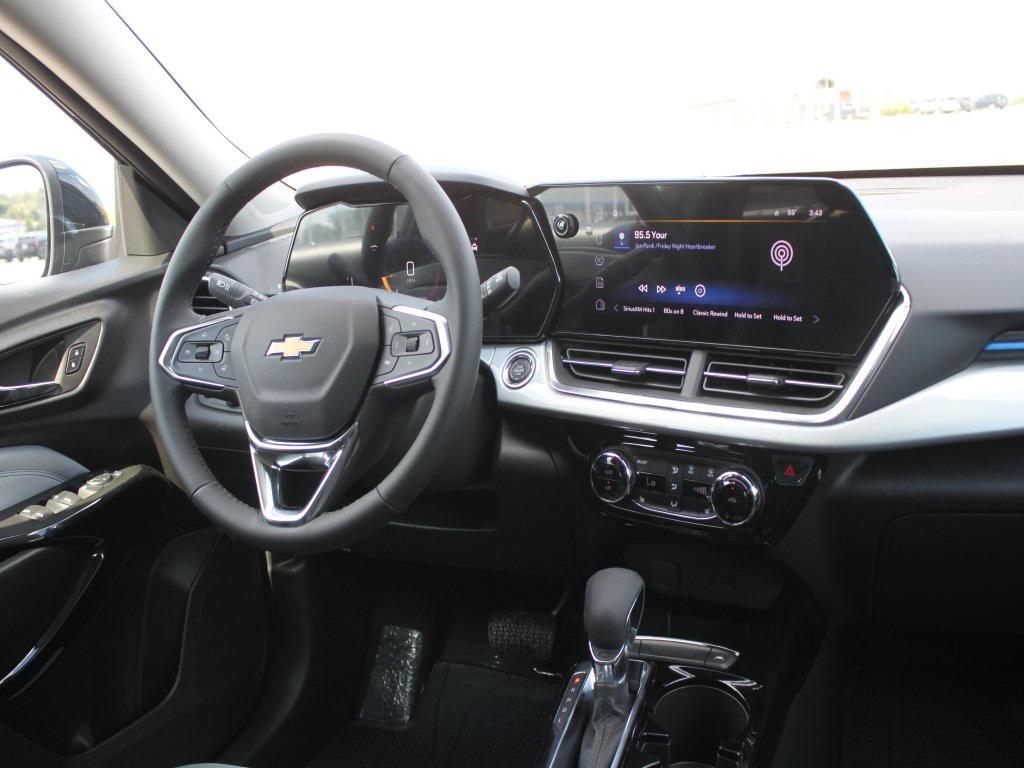 new 2025 Chevrolet Trax car, priced at $25,960