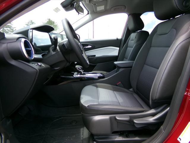 new 2025 Chevrolet Trax car, priced at $25,895