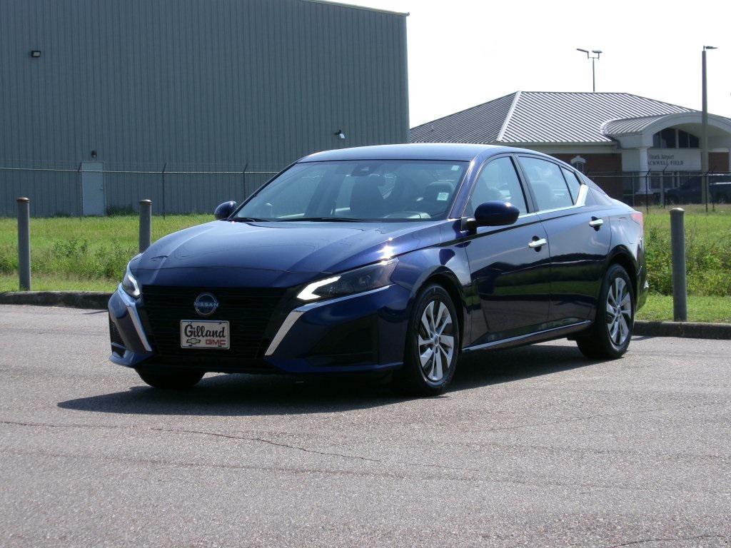 used 2023 Nissan Altima car, priced at $17,586
