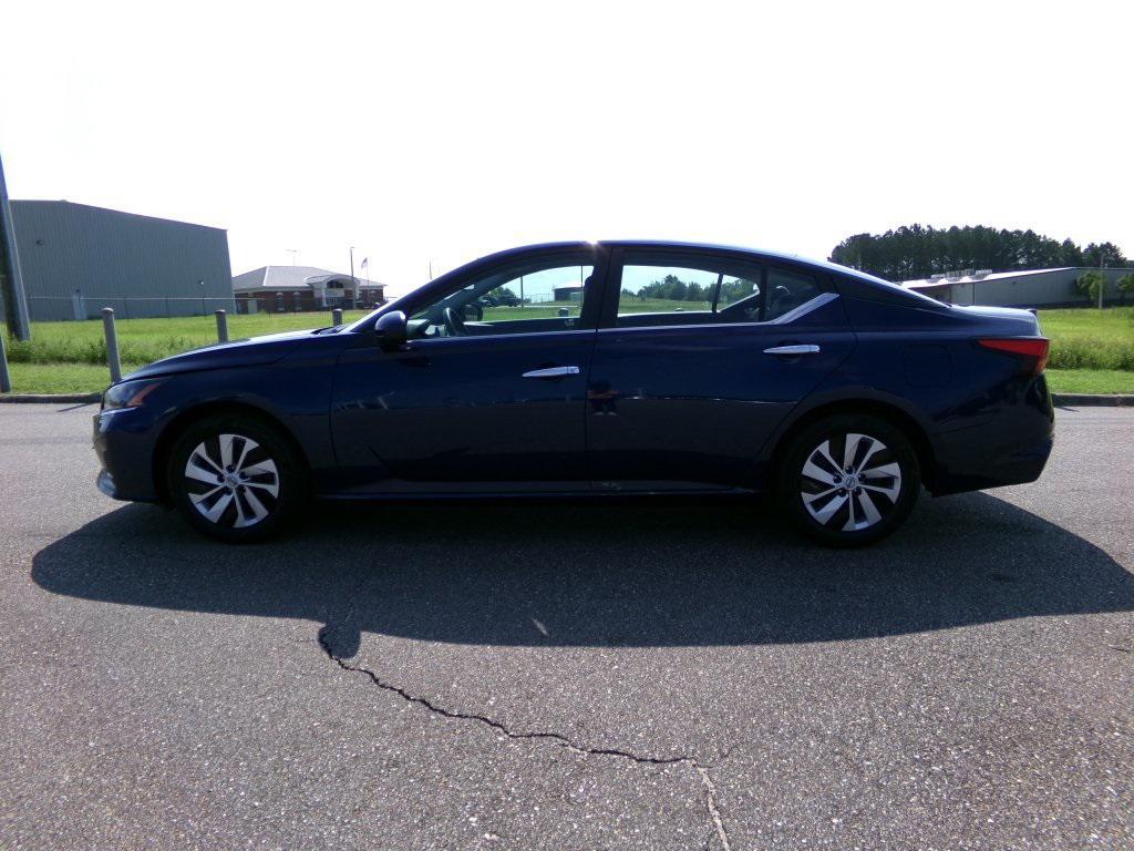 used 2023 Nissan Altima car, priced at $17,586