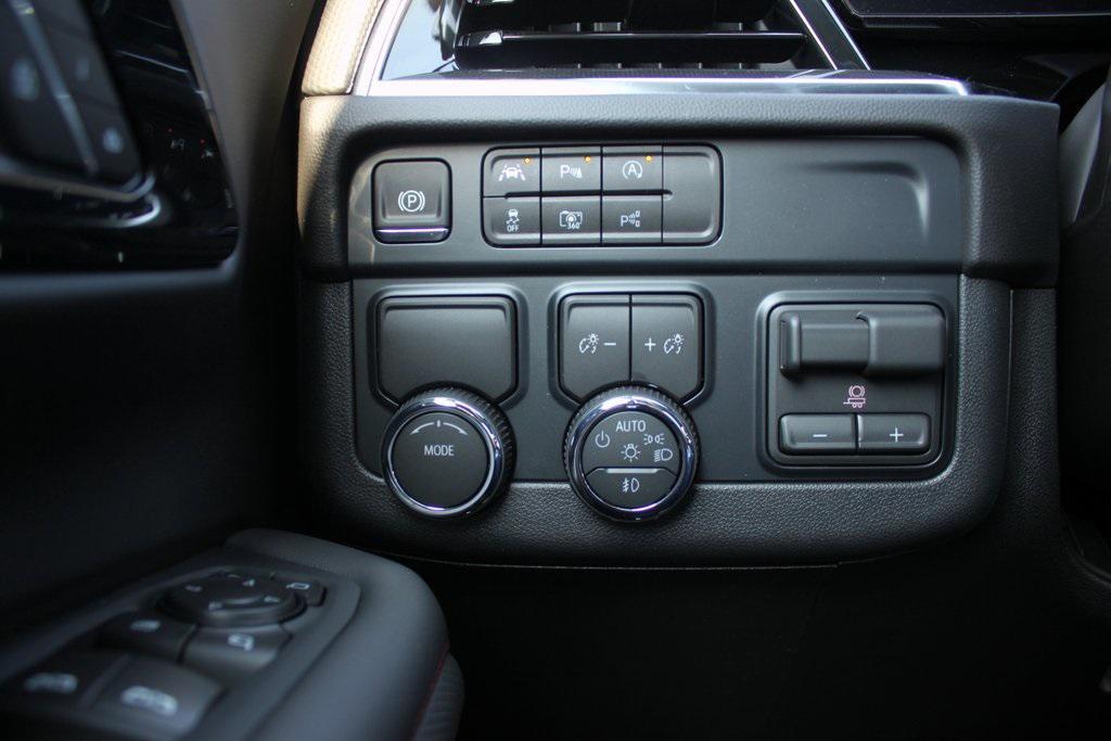 new 2025 Chevrolet Tahoe car, priced at $72,629