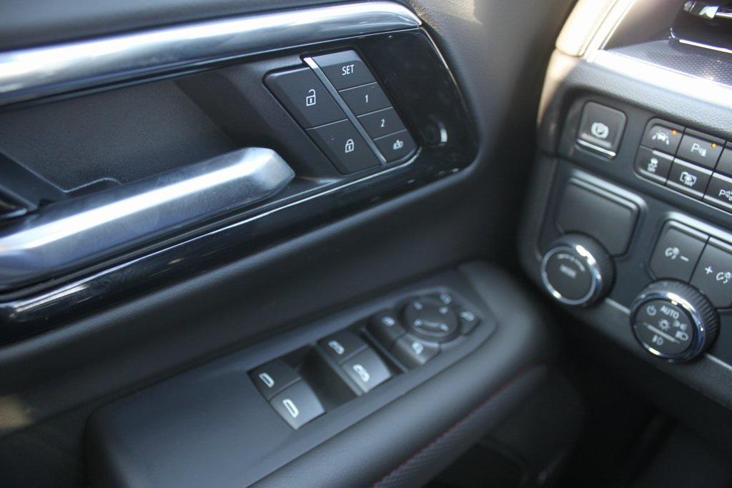 new 2025 Chevrolet Tahoe car, priced at $72,629