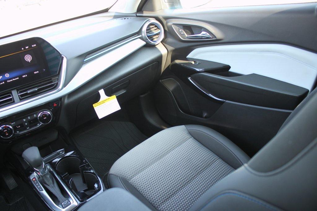 new 2025 Chevrolet Trax car, priced at $25,790