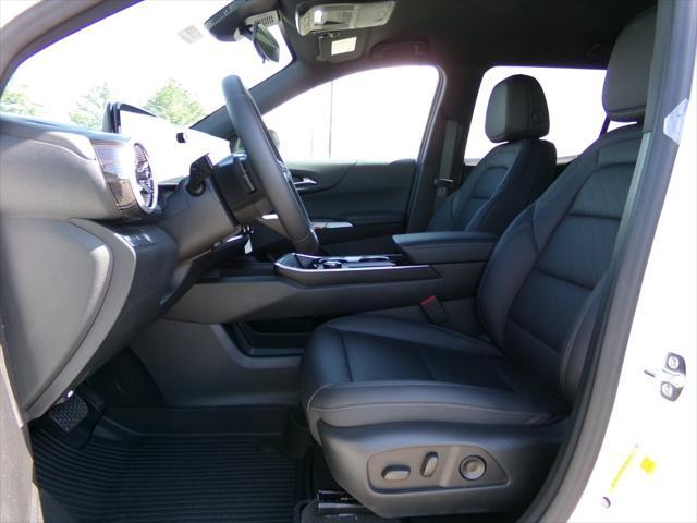 new 2026 Chevrolet Equinox car, priced at $32,380