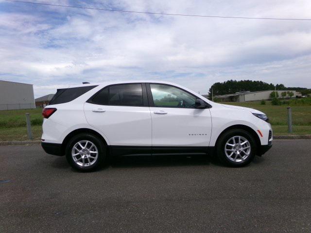 new 2024 Chevrolet Equinox car, priced at $27,731