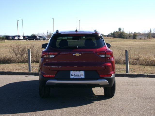 new 2025 Chevrolet TrailBlazer car, priced at $28,179