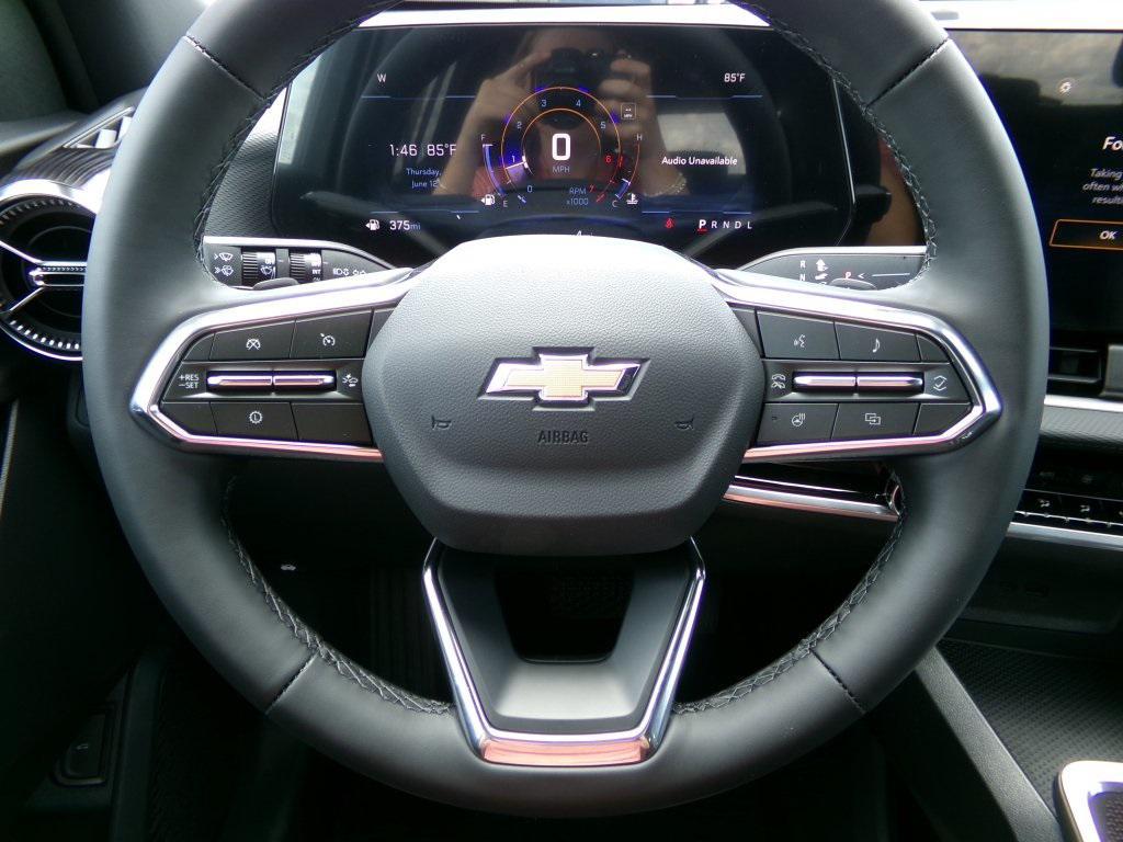 new 2026 Chevrolet Equinox car, priced at $33,925