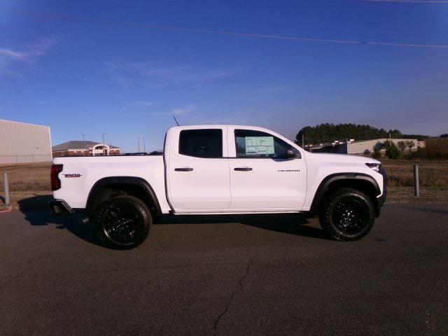 new 2025 Chevrolet Colorado car, priced at $44,230