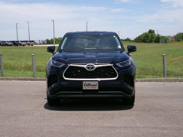 used 2023 Toyota Highlander car, priced at $33,950