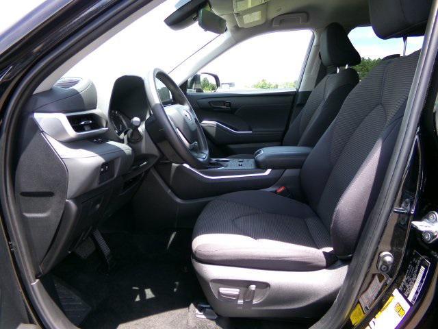 used 2023 Toyota Highlander car, priced at $33,950