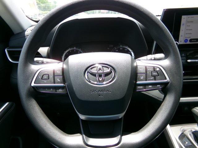 used 2023 Toyota Highlander car, priced at $33,950