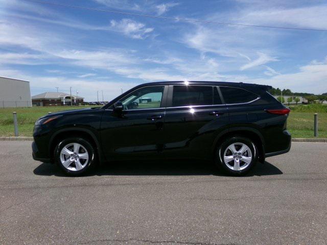 used 2023 Toyota Highlander car, priced at $33,950