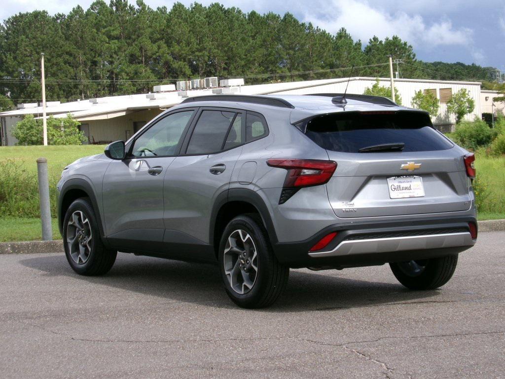 new 2025 Chevrolet Trax car, priced at $26,855