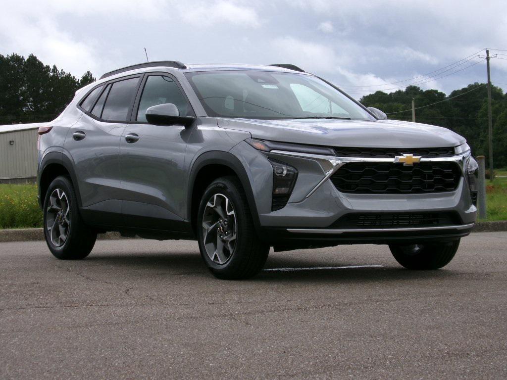 new 2025 Chevrolet Trax car, priced at $26,855