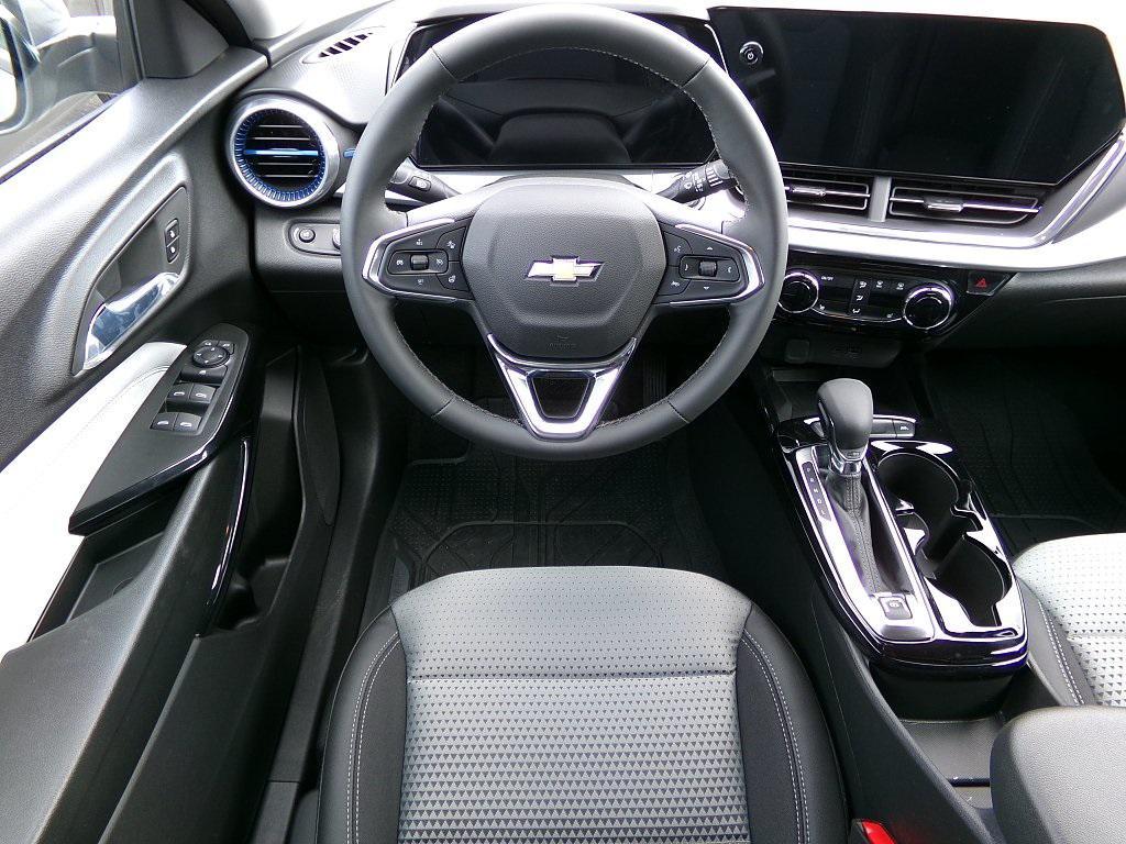 new 2025 Chevrolet Trax car, priced at $26,855