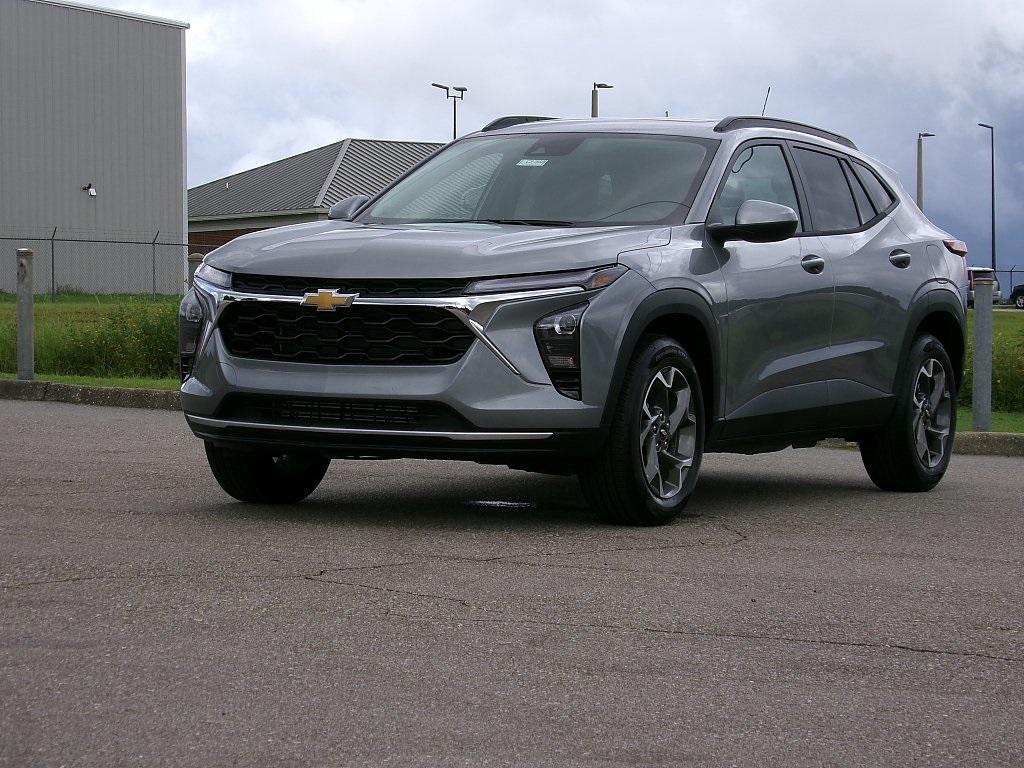 new 2025 Chevrolet Trax car, priced at $26,855