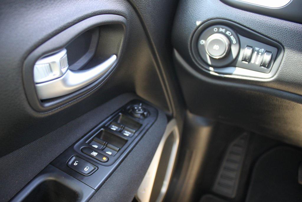 used 2021 Jeep Renegade car, priced at $14,581