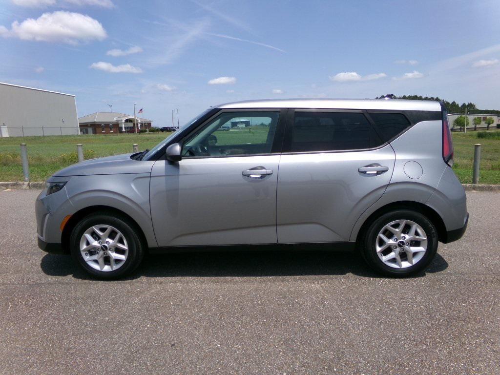 used 2023 Kia Soul car, priced at $17,181