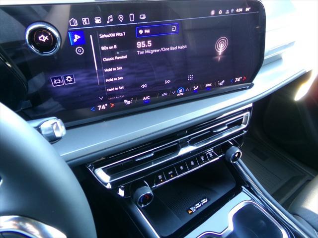 new 2025 Chevrolet Traverse car, priced at $45,995