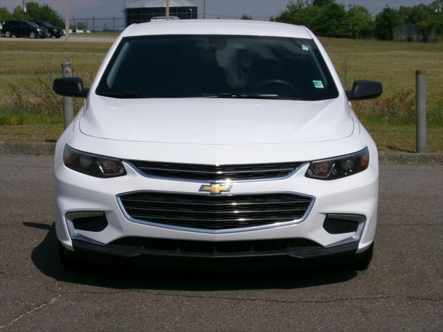 used 2018 Chevrolet Malibu car, priced at $13,994