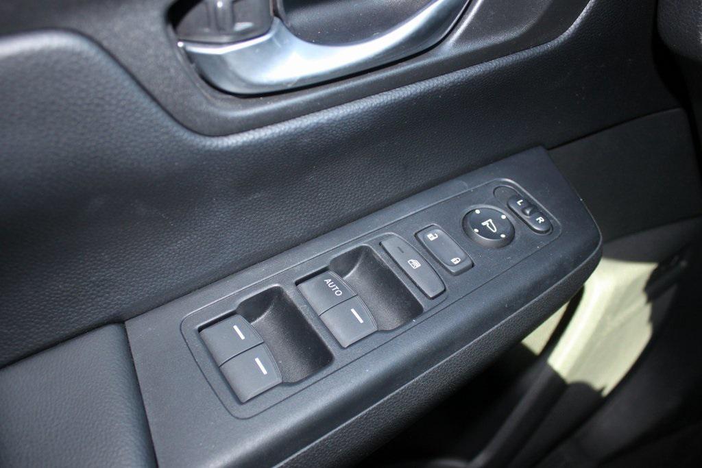 used 2024 Honda CR-V car, priced at $28,581