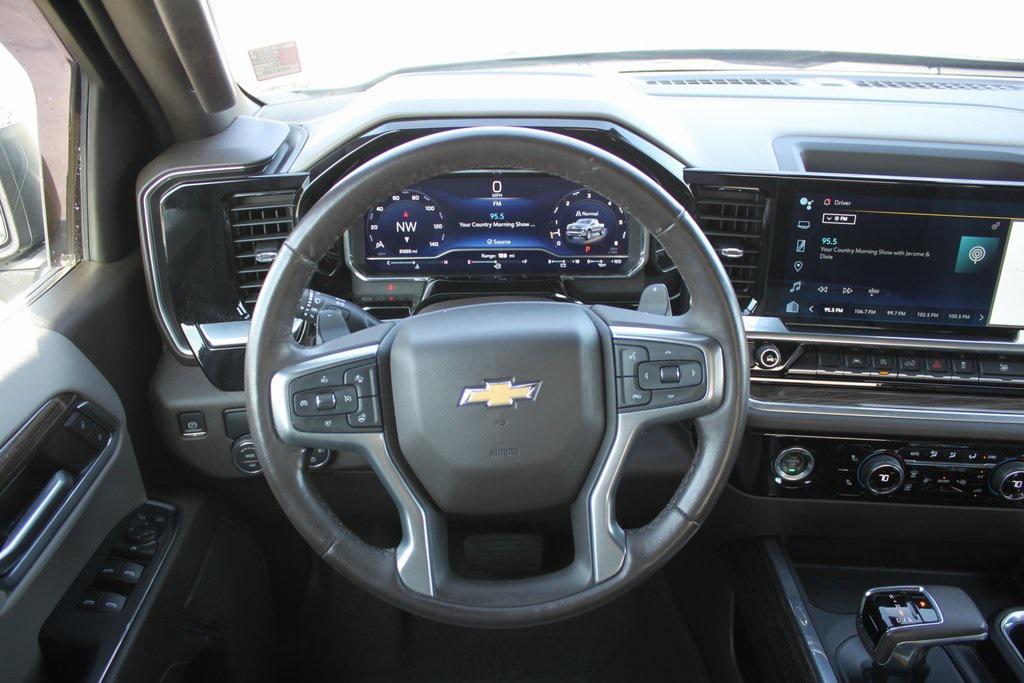 used 2022 Chevrolet Silverado 1500 car, priced at $35,781