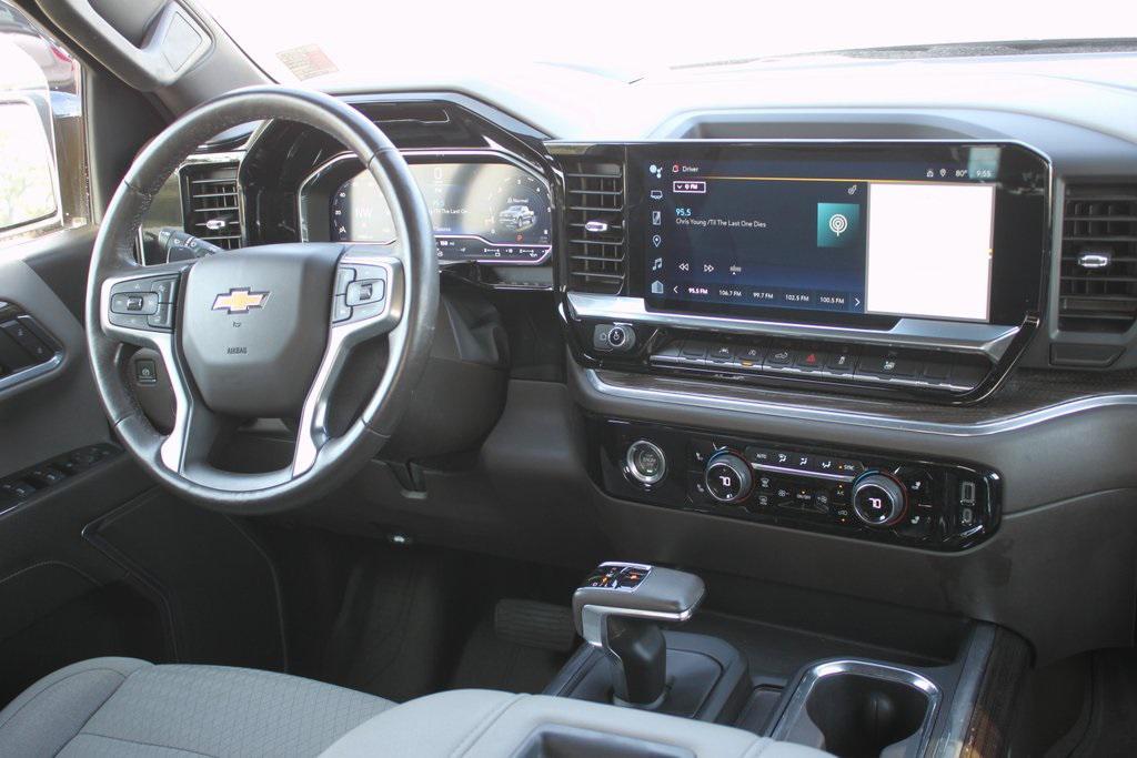 used 2022 Chevrolet Silverado 1500 car, priced at $35,781