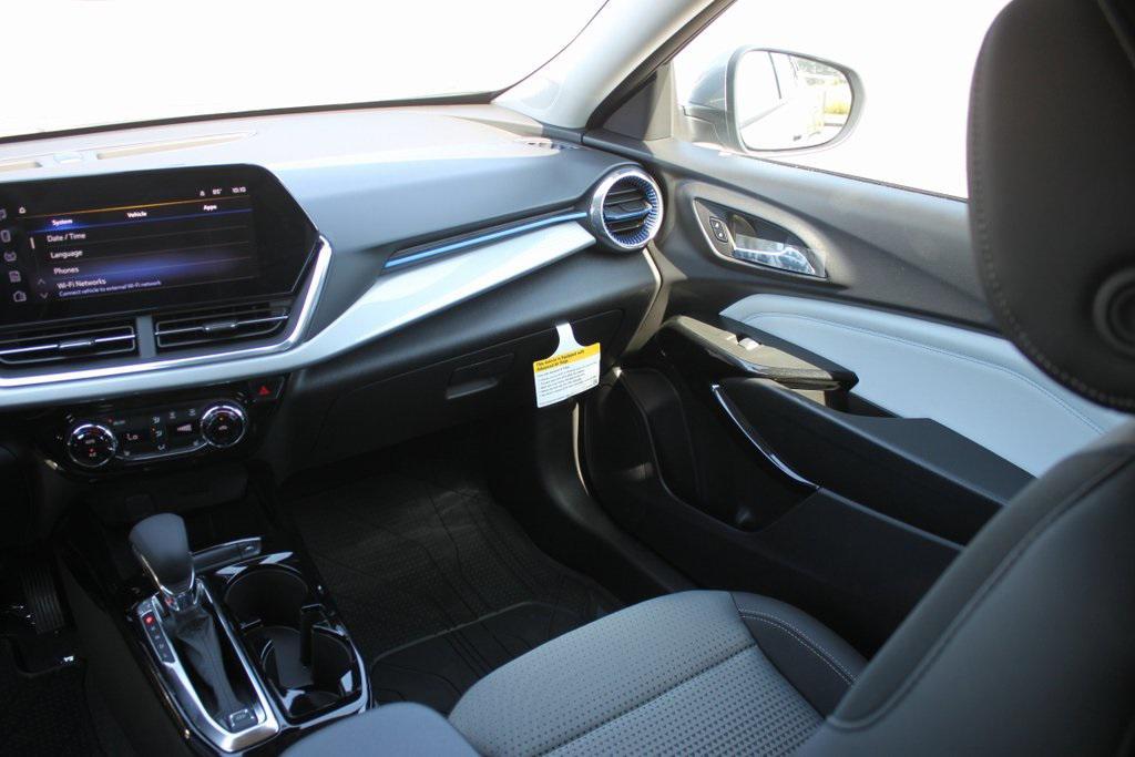 new 2025 Chevrolet Trax car, priced at $25,960