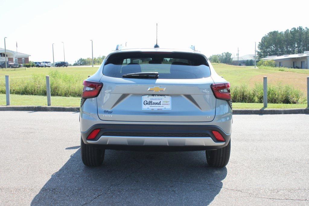 new 2025 Chevrolet Trax car, priced at $25,960