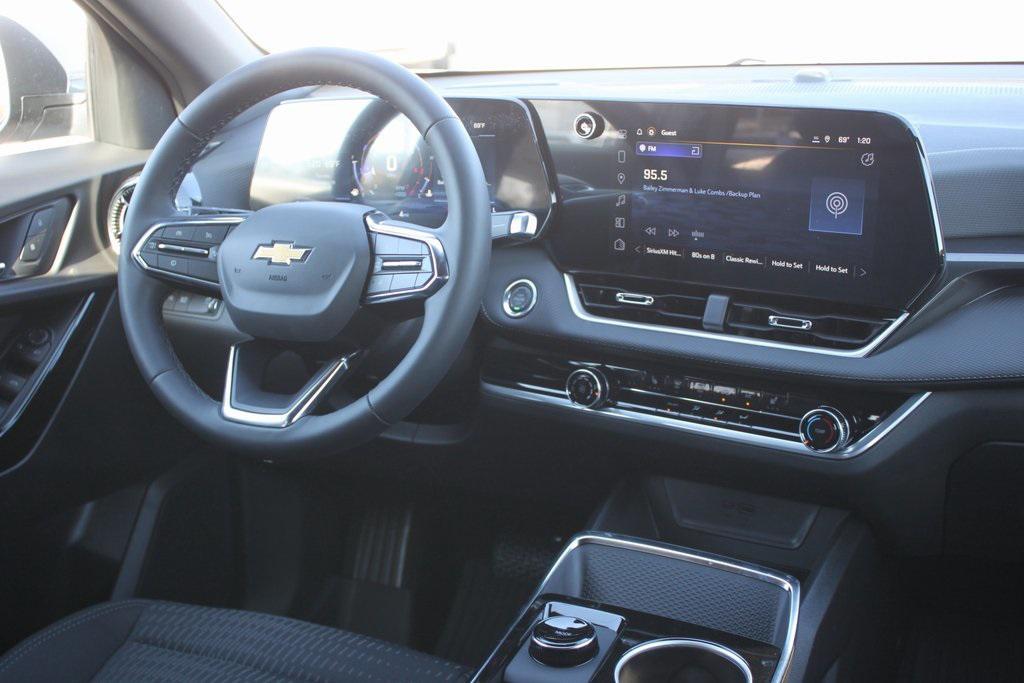 new 2026 Chevrolet Equinox car, priced at $30,860