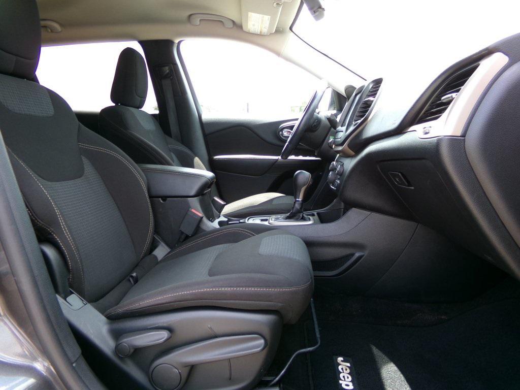 used 2017 Jeep Cherokee car, priced at $12,916