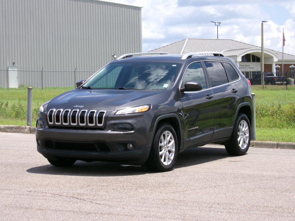 used 2017 Jeep Cherokee car, priced at $12,916