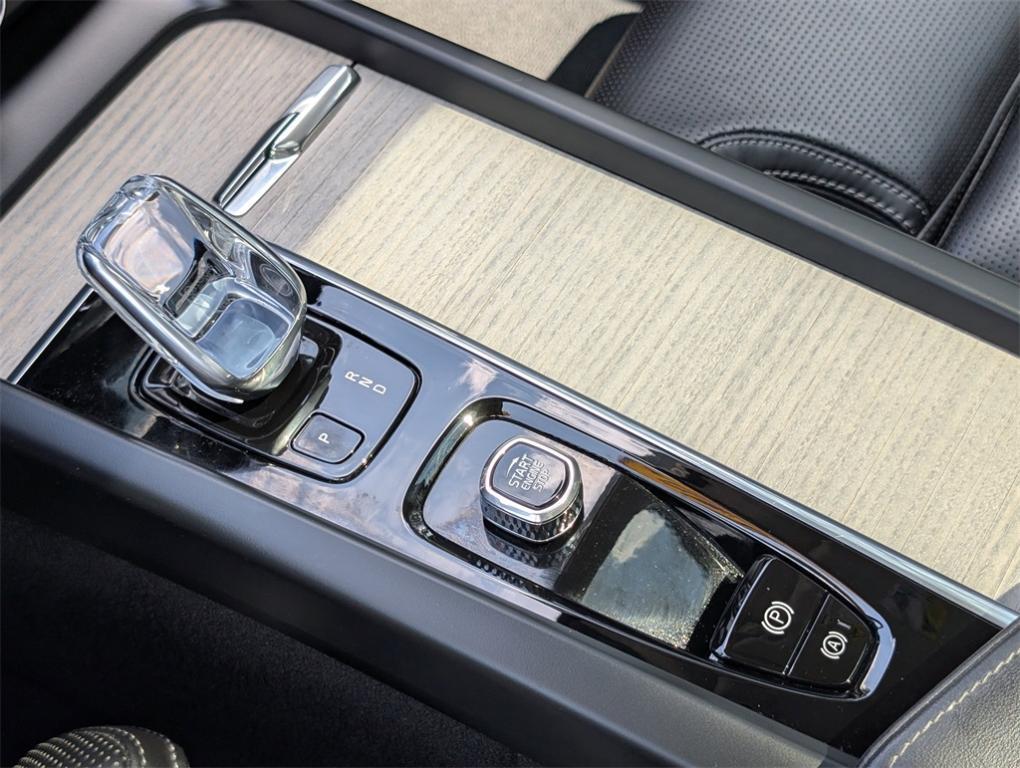 used 2022 Volvo XC60 car, priced at $36,270