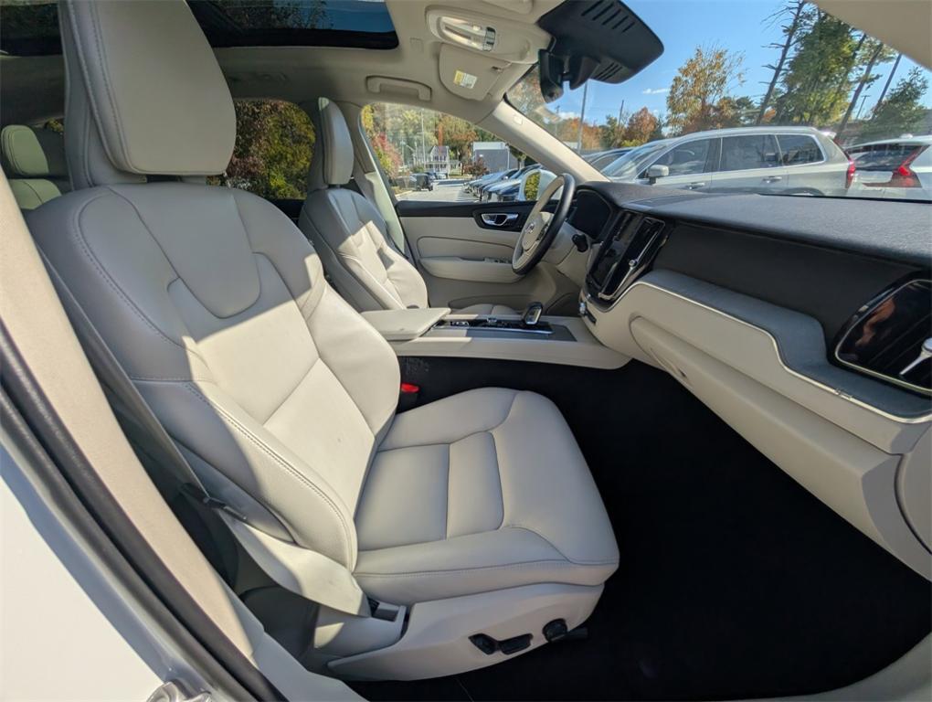 used 2023 Volvo XC60 car, priced at $35,370