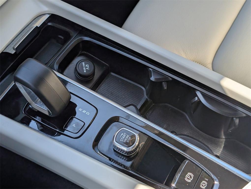 used 2023 Volvo XC60 car, priced at $35,370