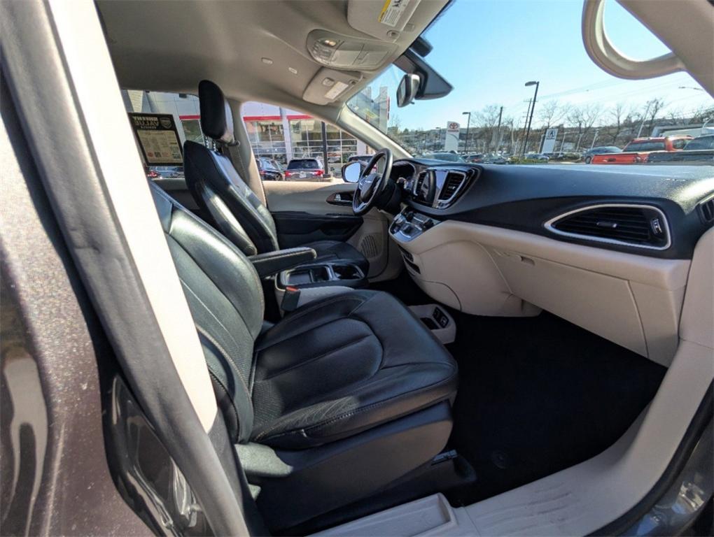 used 2018 Chrysler Pacifica car, priced at $14,888