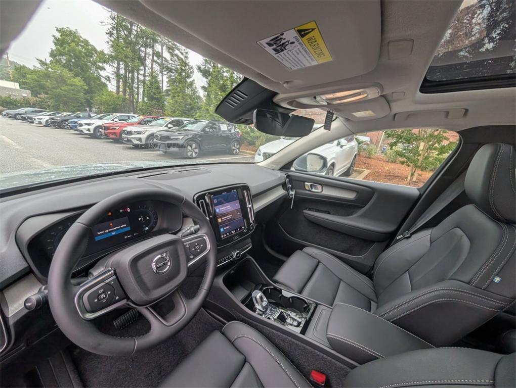 new 2025 Volvo XC40 car, priced at $46,335