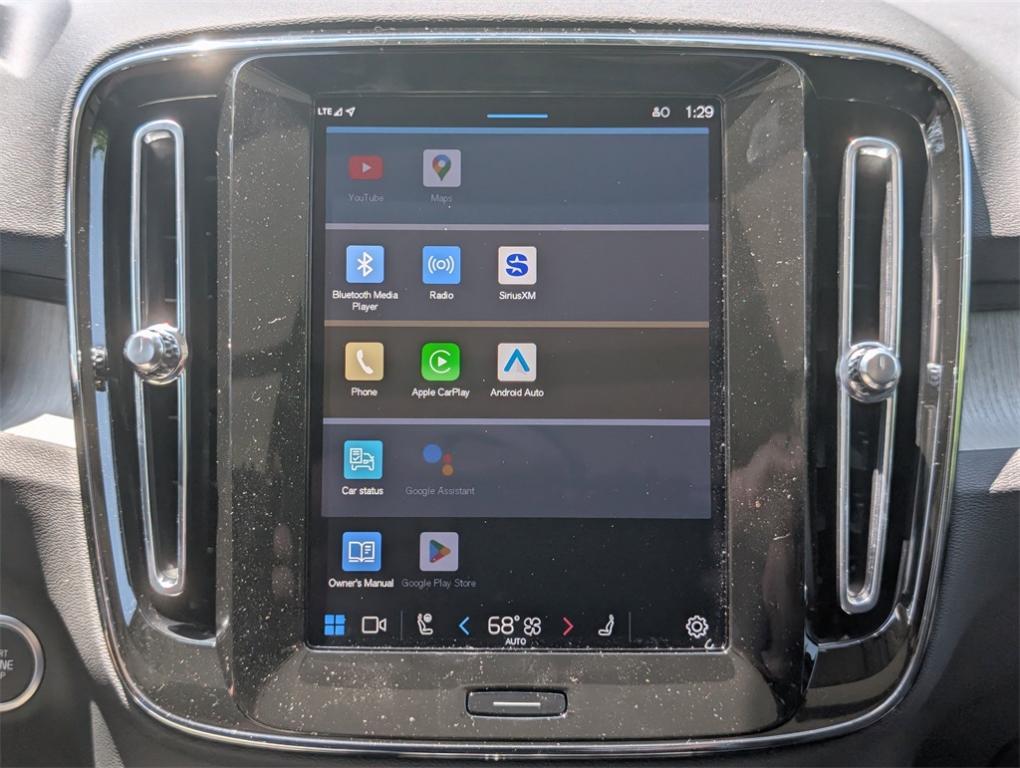 new 2025 Volvo XC40 car, priced at $42,595