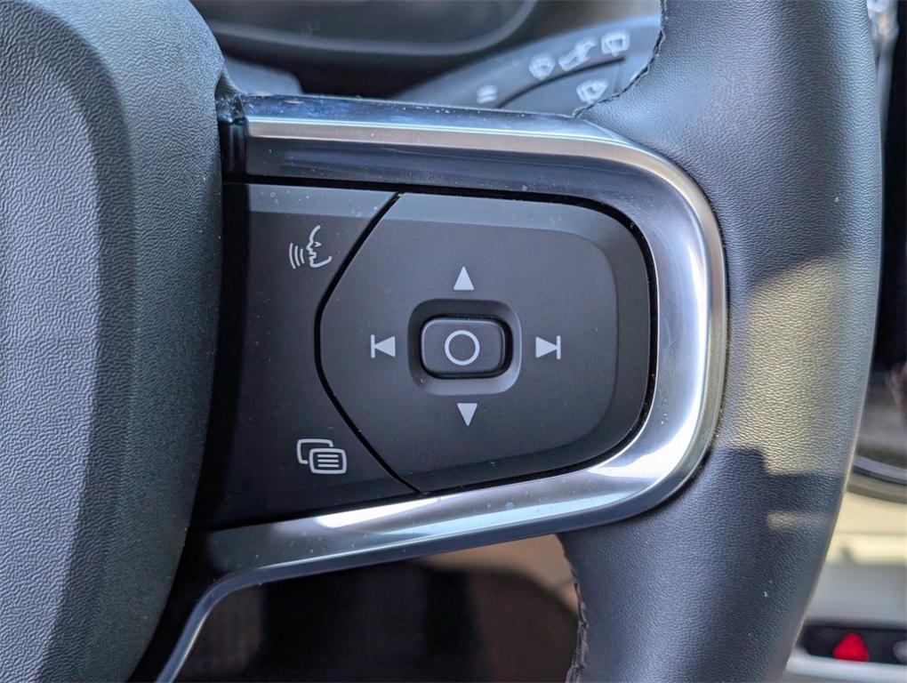 new 2025 Volvo XC40 car, priced at $47,315