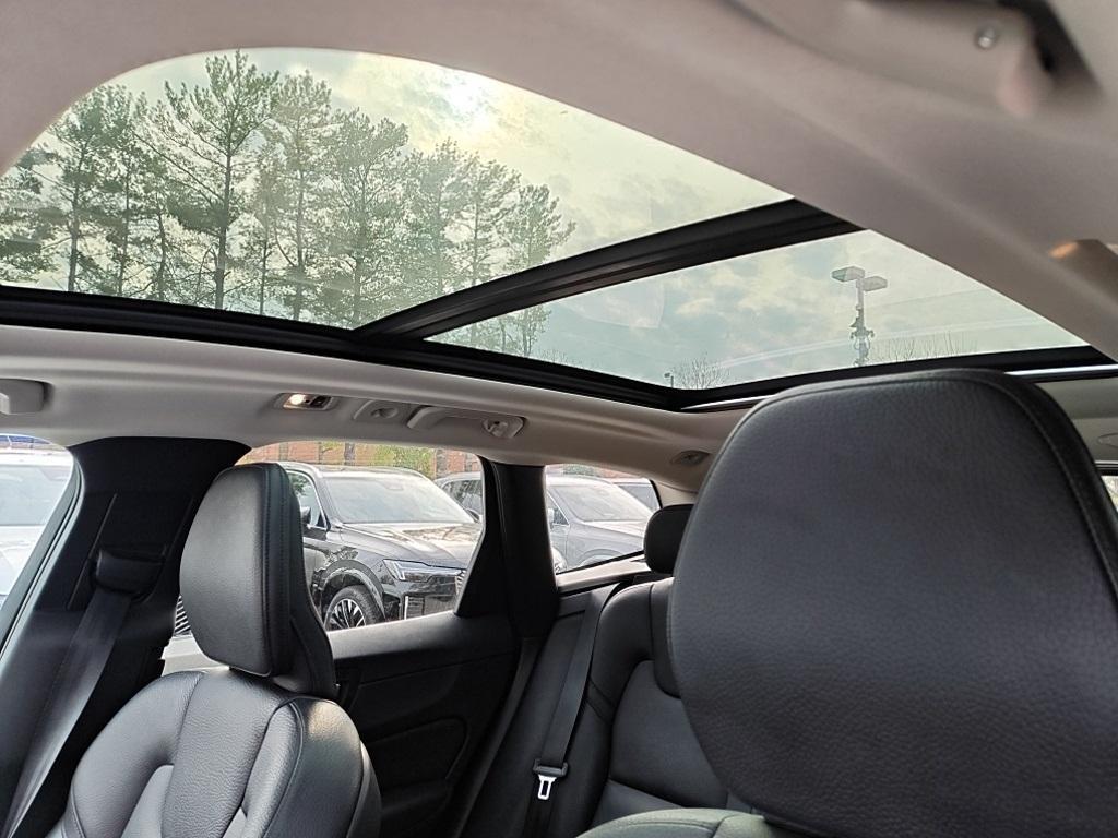 used 2021 Volvo XC60 car, priced at $26,258