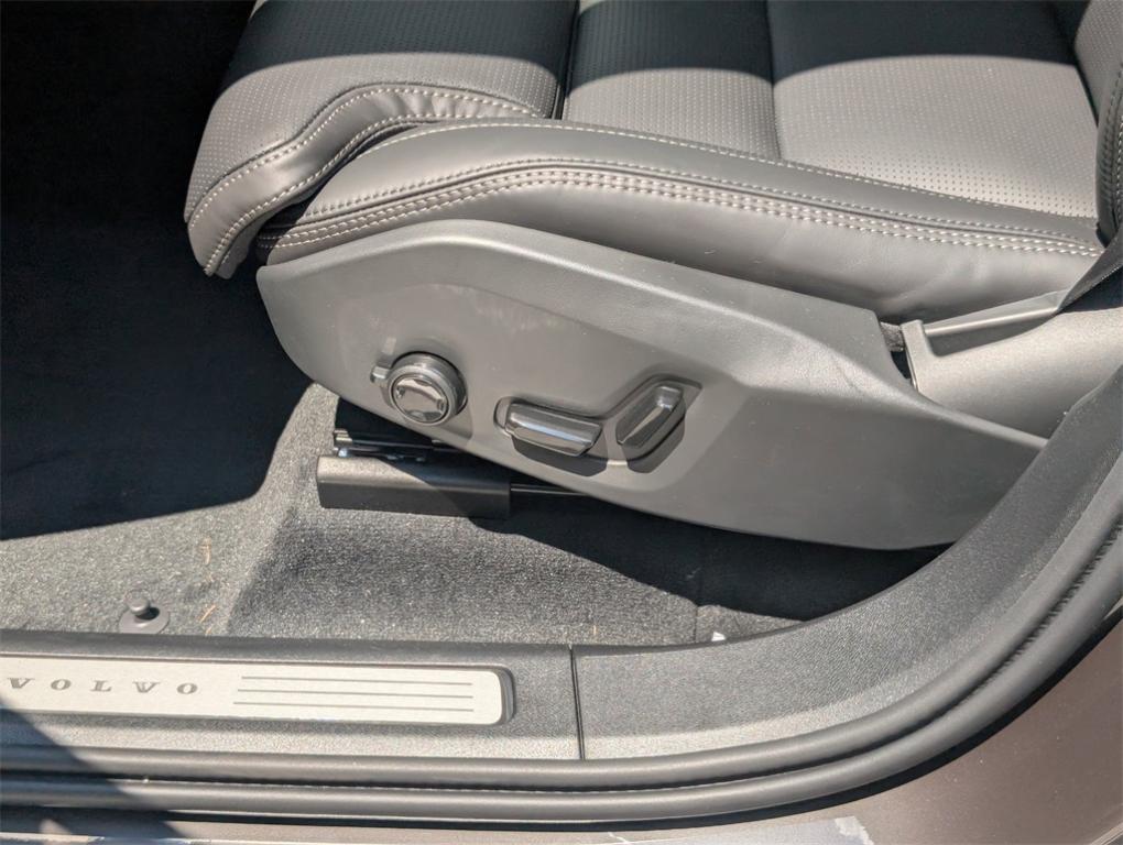 new 2025 Volvo XC60 Plug-In Hybrid car, priced at $71,295