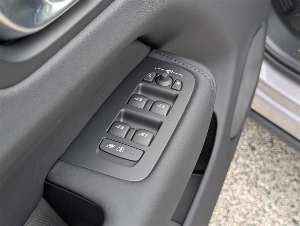 new 2026 Volvo XC60 car